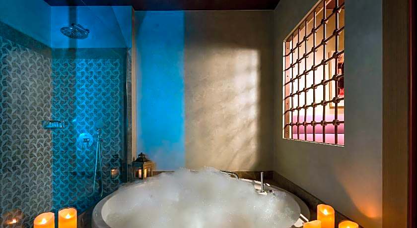 Titanic Port Bakirkoy