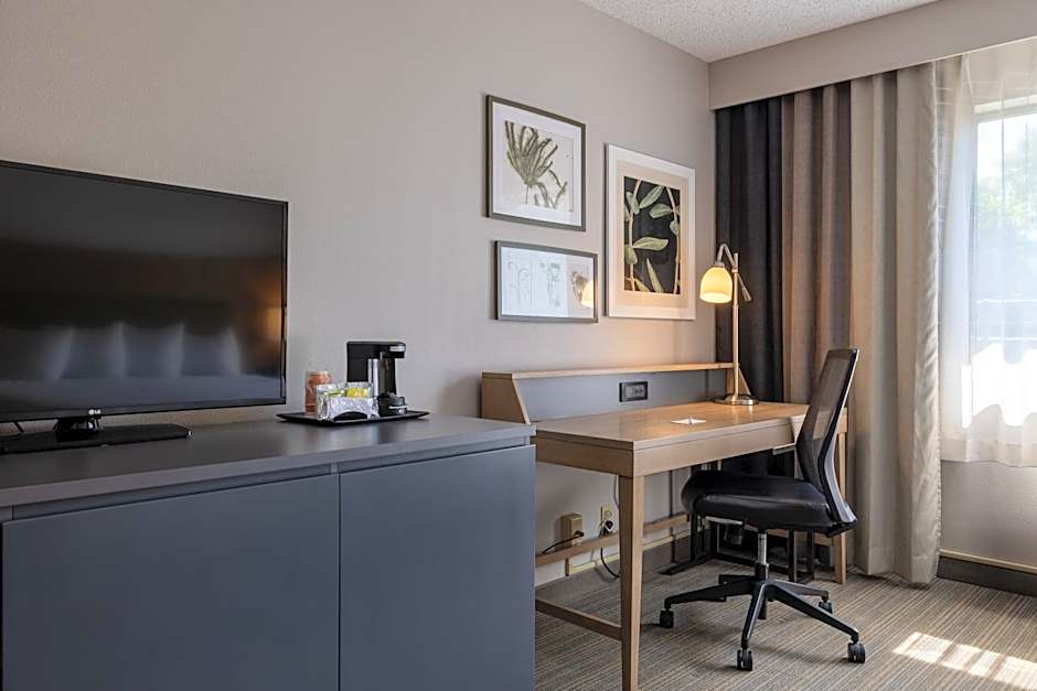 Country Inn and Suites by Radisson Seattle-Bothell WA