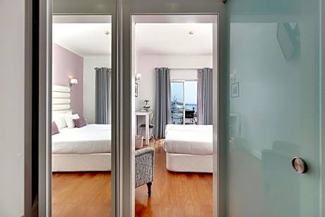 Twin Room with Sea View and Public Terrace