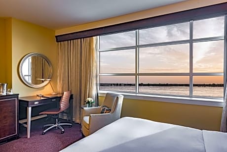 King Room with River View - Disability Access