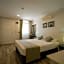 Artemis Hotel