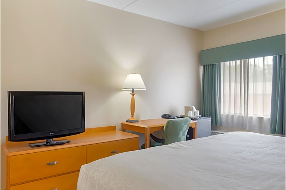 All Seasons Inn & Suites Smithfield Providence