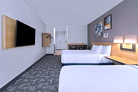 Standard Queen Room with Two Queen Beds