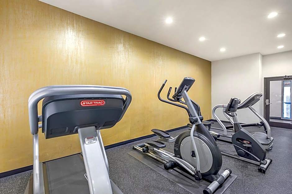 Comfort Inn & Suites Irving Las Colinas DFW