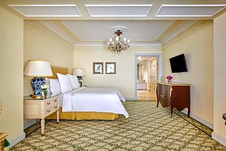 Deluxe Two Bedroom Suite with two king beds