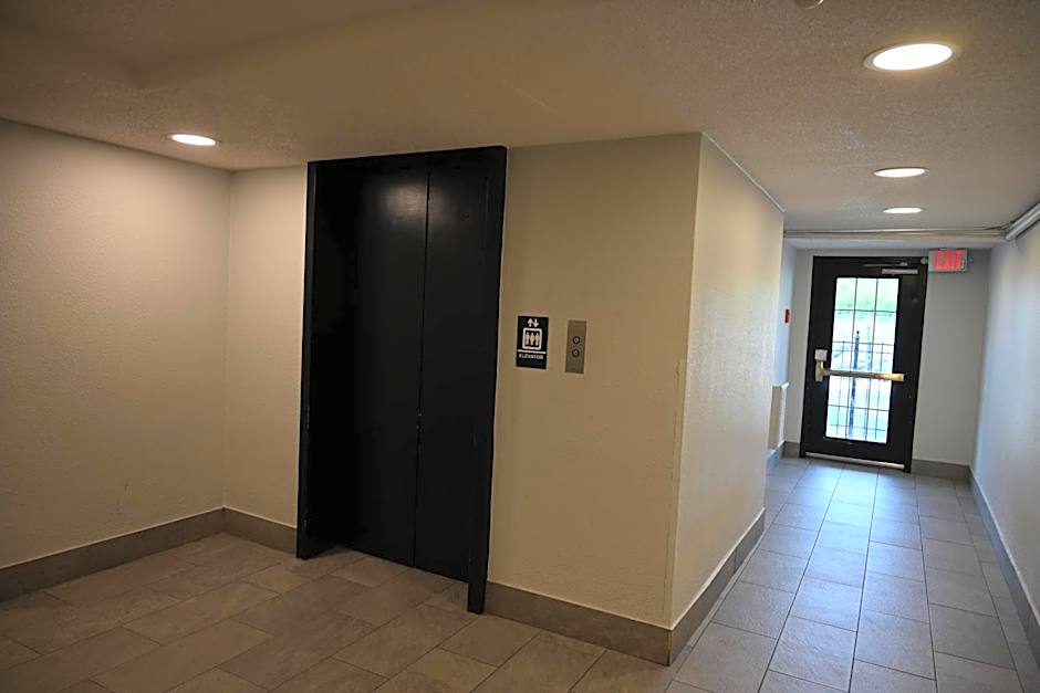 Motel 6 Hazelwood