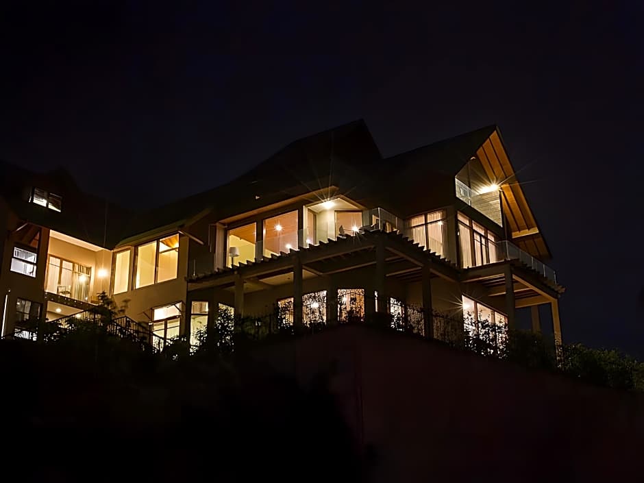 Tea Plant Nuwara Eliya Hotel