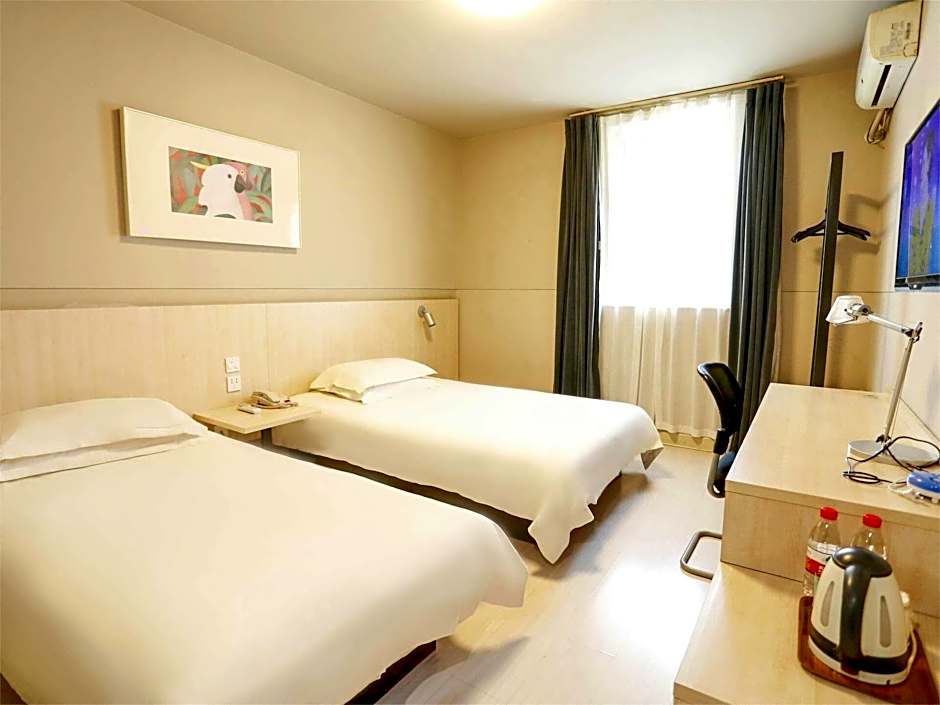 Jinjiang Inn Changzhi Bayi Square