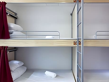 1 Person in 4-Bed Dormitory - Female Only