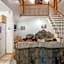 Hope's Hideaway, LLC