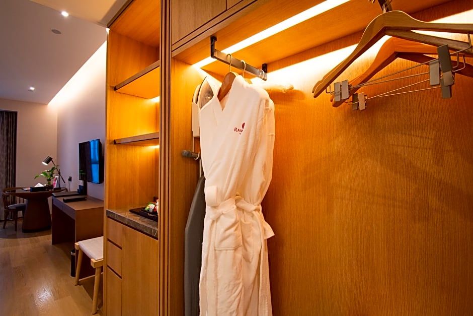 Ramada Plaza Wyndham Wenzhou Cangnan