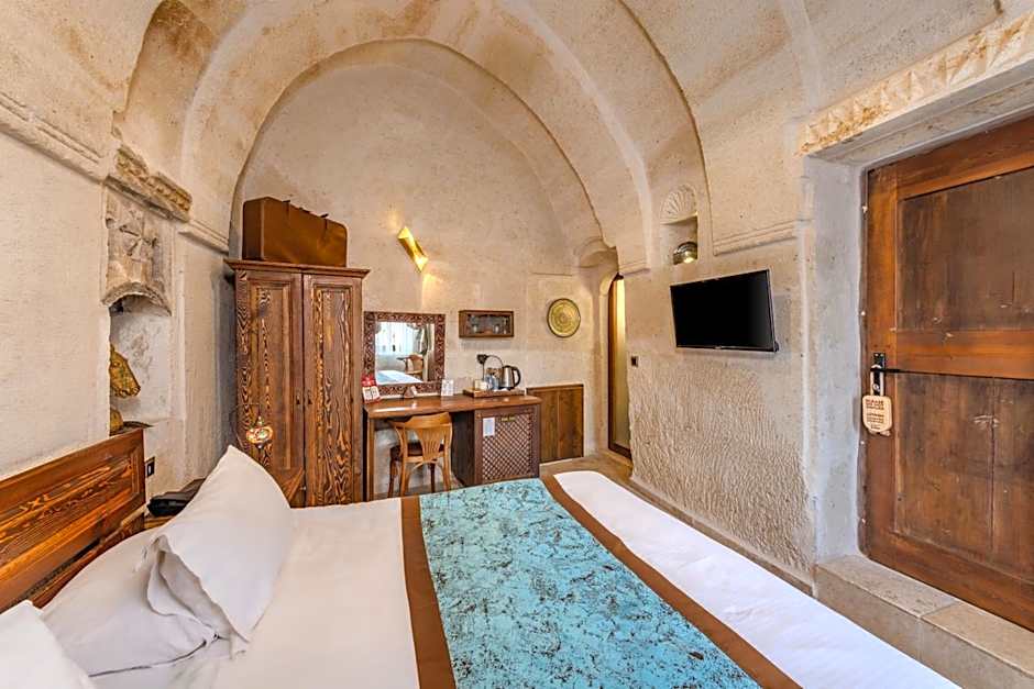 Cappa Via Cave Hotel