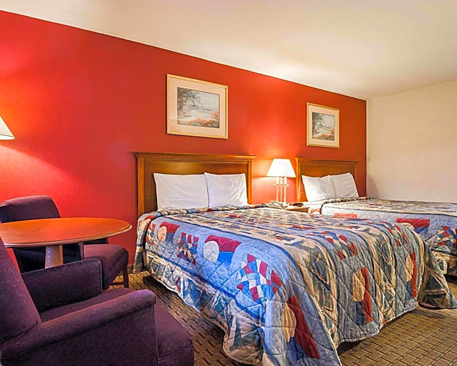 Econo Lodge Richmond North
