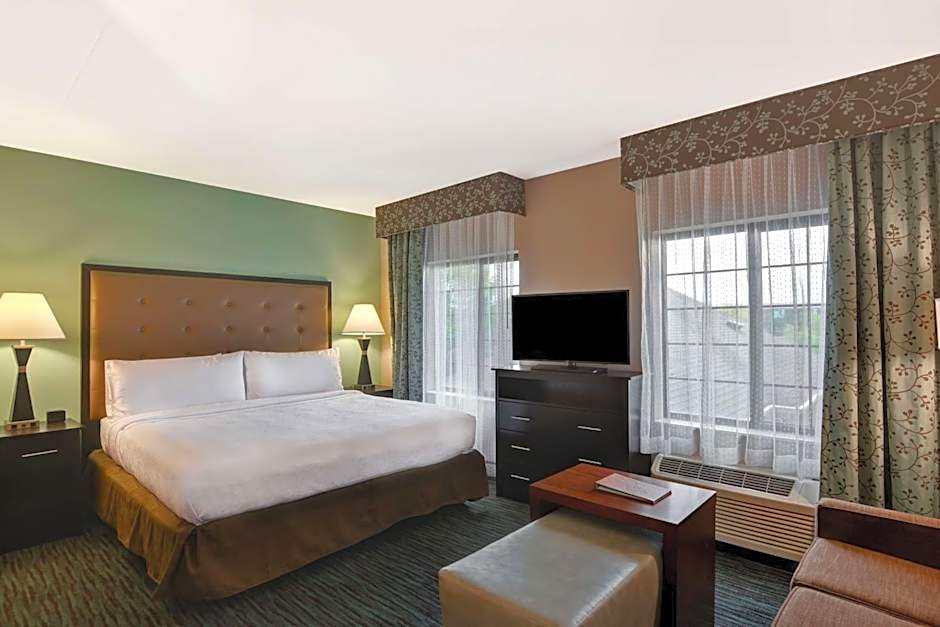 Homewood Suites by Hilton Aurora Naperville