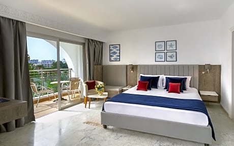 single with garden view room