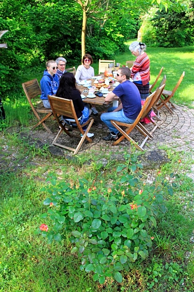 Le Mas De La Cigale Bleue, Caumont Sur Durance