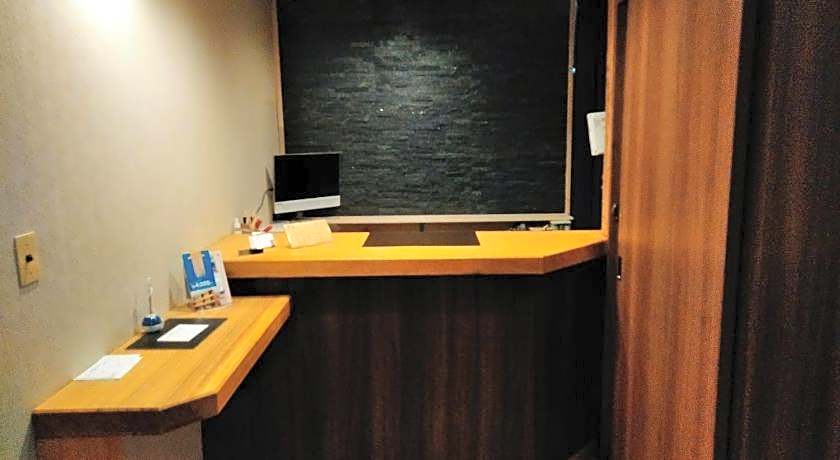 Business Hotel Takanoya