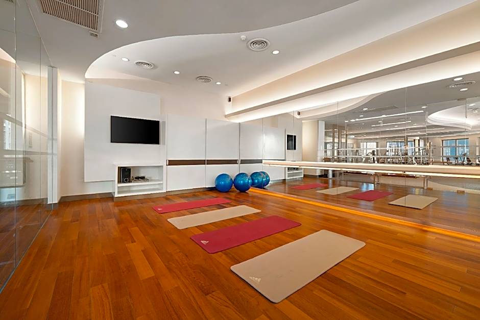 Grande Centre Point Ratchadamri Hotel And Residence