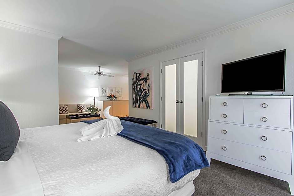 The Burgundy Hotel, Tapestry Collection by Hilton