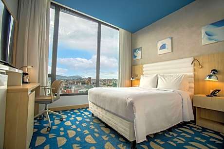 Queen Room - Non-Smoking