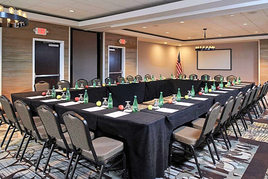DoubleTree by Hilton Raleigh Crabtree Valley, NC