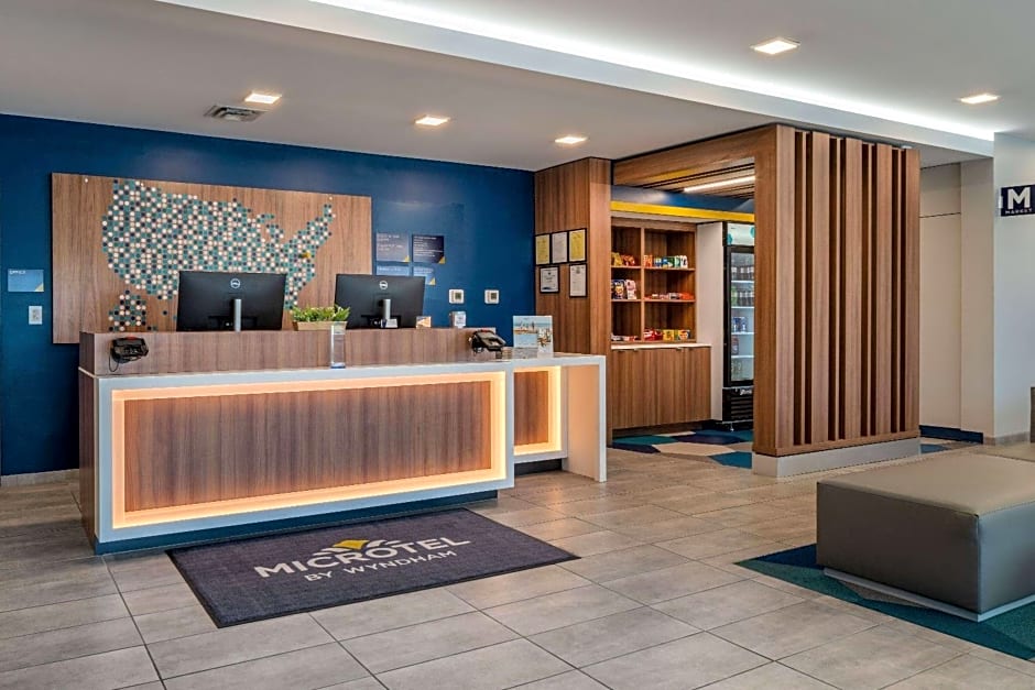 Microtel Inn & Suites by Wyndham Winchester