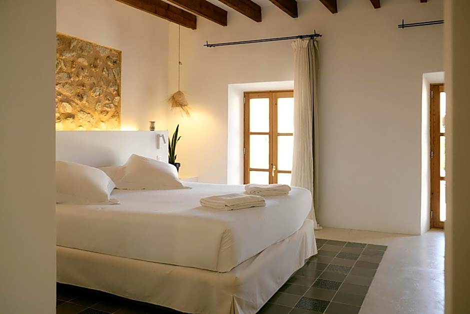 Photo 1 of 9 of Junior Suite