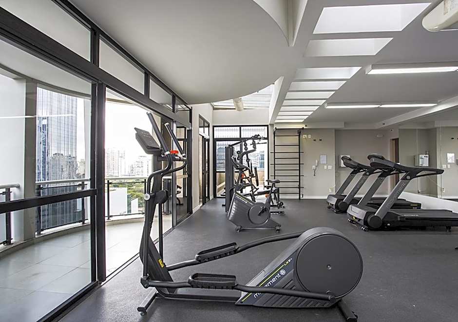 Estanplaza Funchal Faria Lima