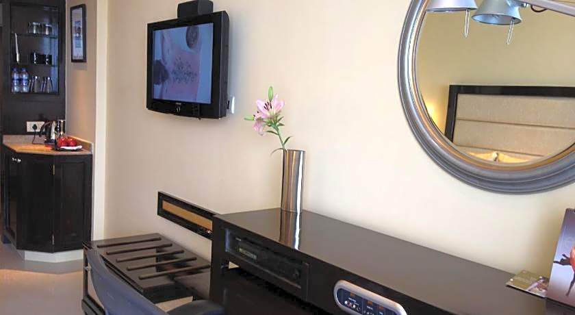 Blue Diamond Pune IHCL SeleQtions