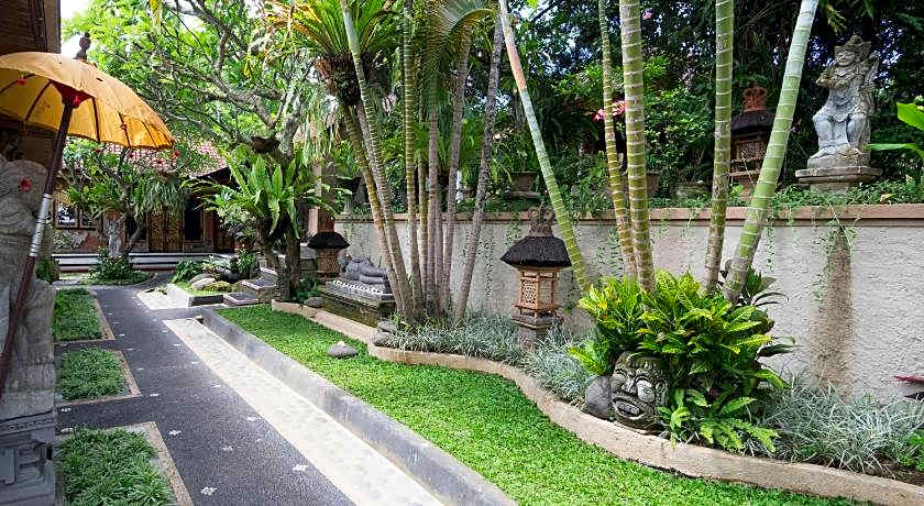 Nuaja Balinese Guest House 