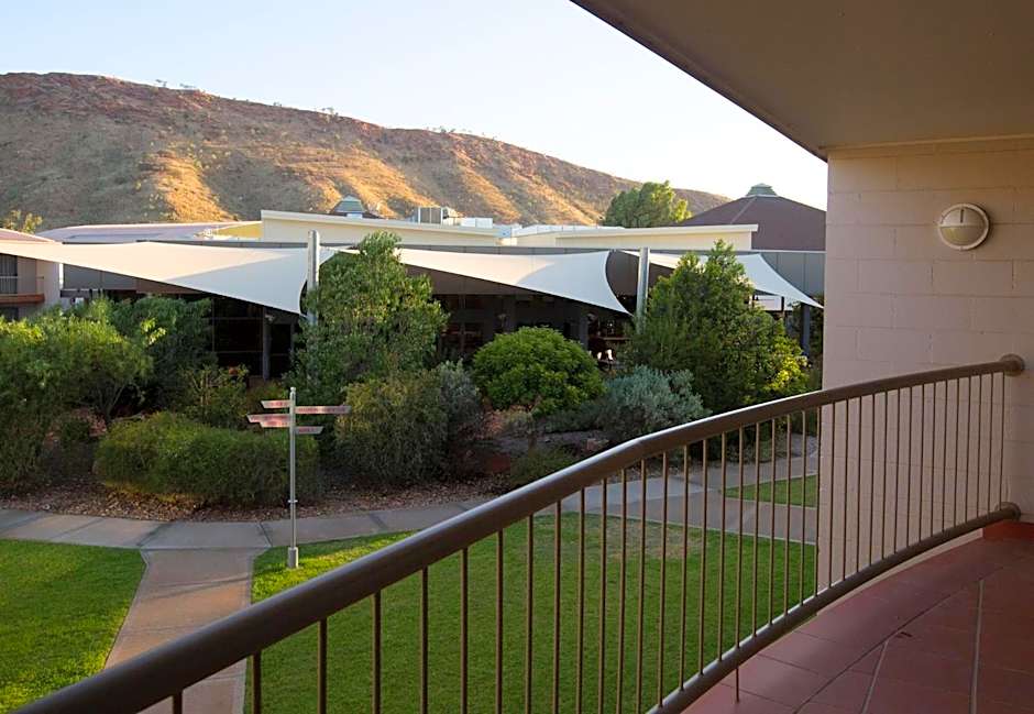 Crowne Plaza Alice Springs Lasseters By IHG