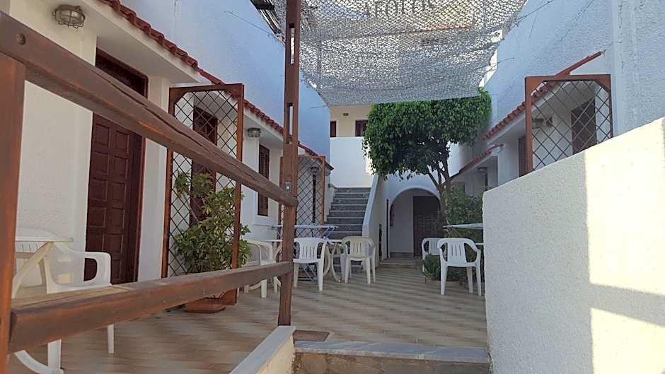 Aeolos Hotel Apartments
