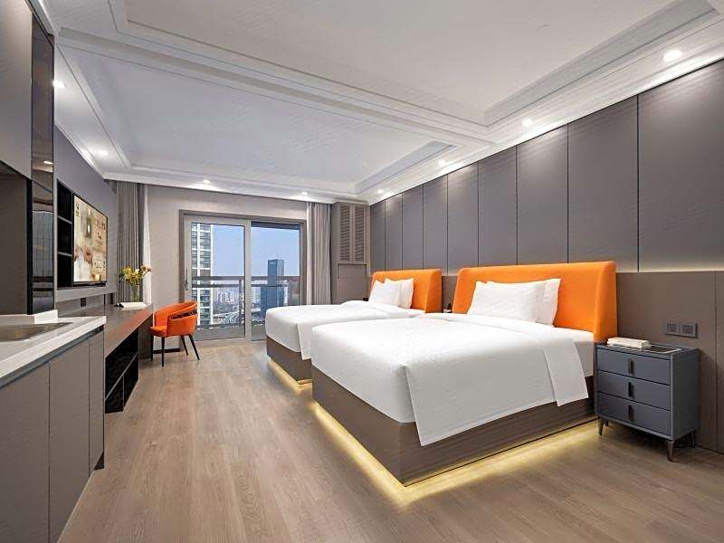 TULIP LODJ Apartment Hotel Wuhan Fanhai CBD Hankou Railway Station