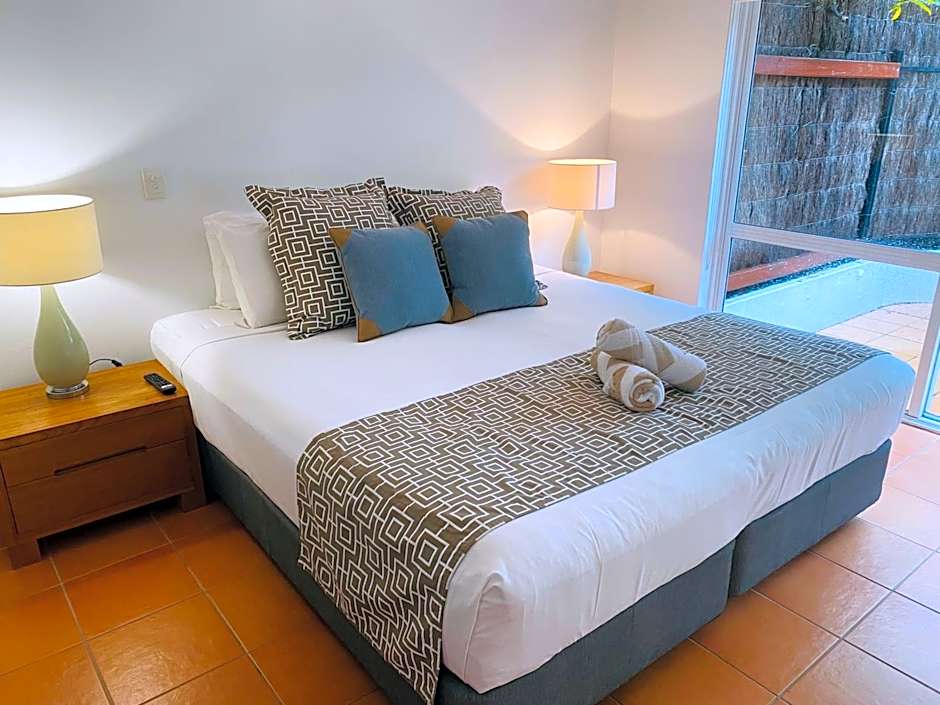 BeachView Apartments at Villa Paradiso