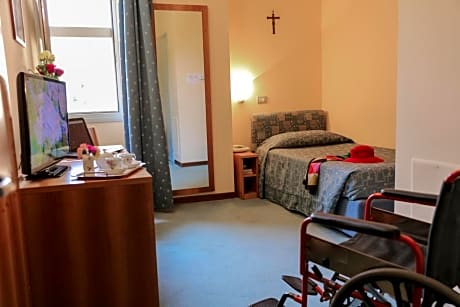 Single Room - Disability Access