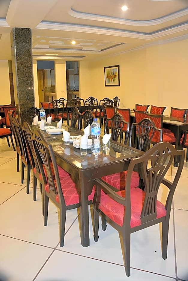 Magnum Hotel and Restaurant