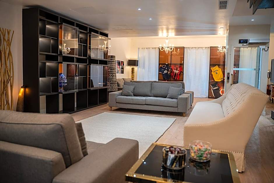 Venue C - Luxurious & Spacious - Mansion - Elevator - Patio