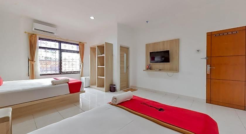 RedDoorz Syariah near Taman Bekapai 2