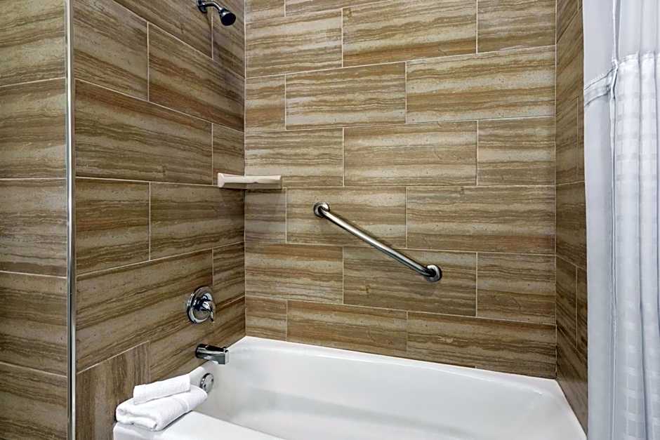 La Quinta Inn & Suites by Wyndham Brownsville North