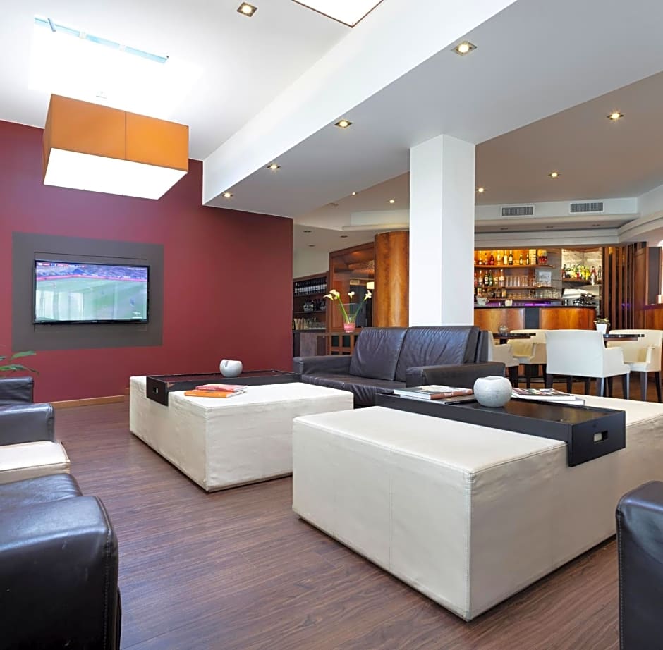 Smart Hotel Holiday