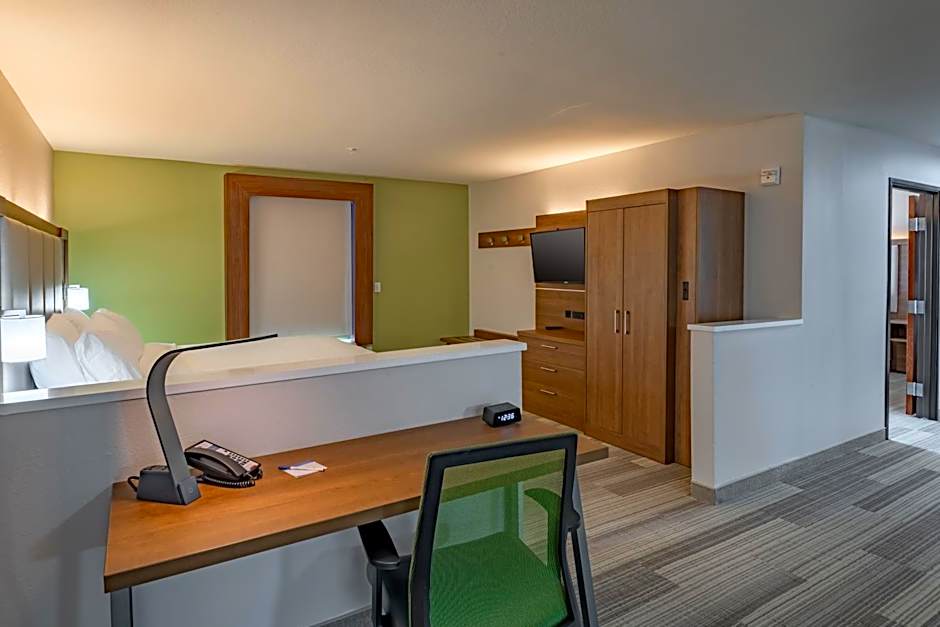 Holiday Inn Express & Suites N Waco Area - West By IHG