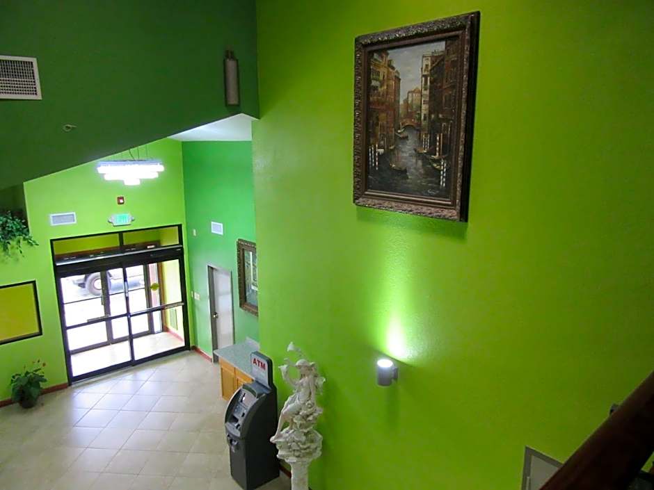 Quality Inn & Suites Near Six Flags East