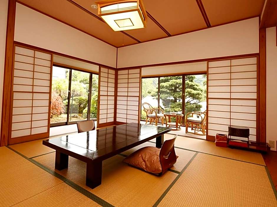 源泉掛け流しの宿Albergo湯楽