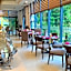 Muong Thanh Con Cuong Hotel