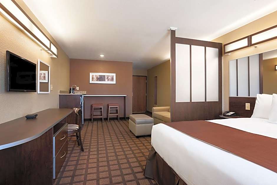 Microtel Inn & Suites by Wyndham Midland