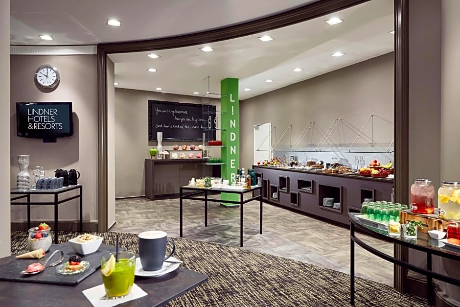 Lindner Hotel Cologne City Plaza, part of JdV by Hyatt
