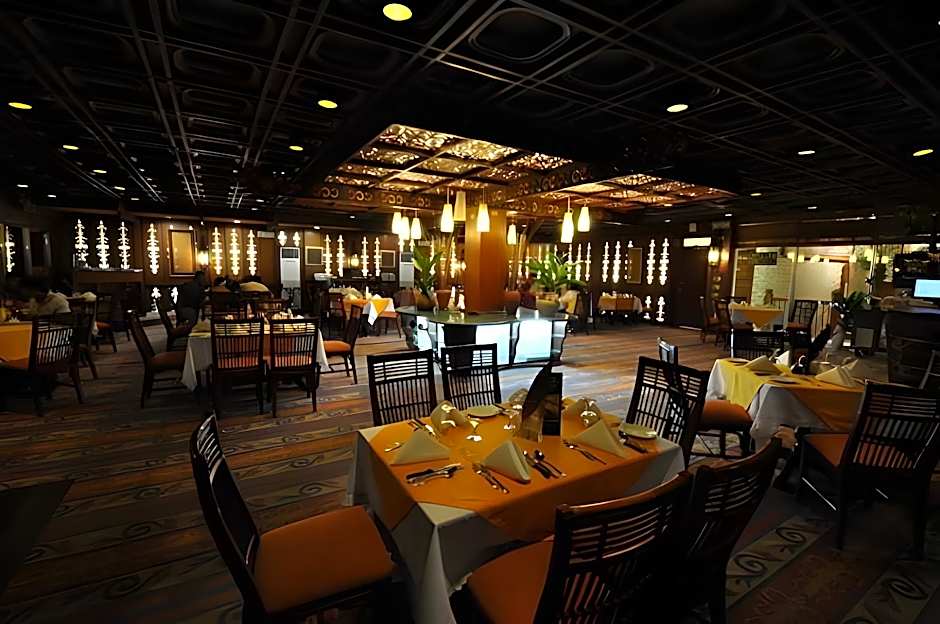 Oasis Hotel