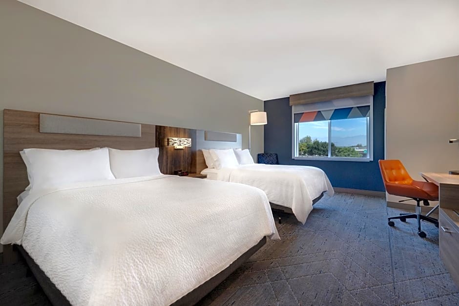 Holiday Inn Express & Suites Chino Hills, an IHG Hotel