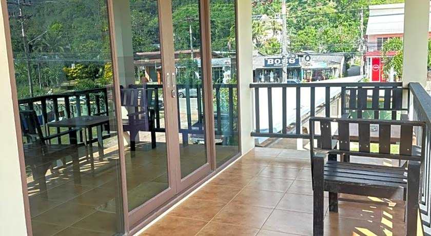 Lanta Bee Garden Bungalows