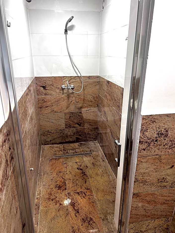 Hostel 24 Miejsca Parkingowe Noclegi Pracownicze.